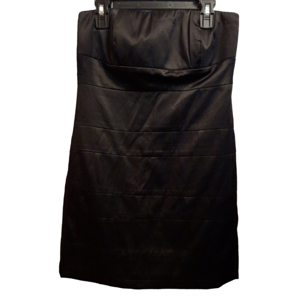 A List by Wrapper Black Strapless Dress Size 4